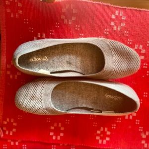 Allbirds Ballet Flats / Size 8 / Grey